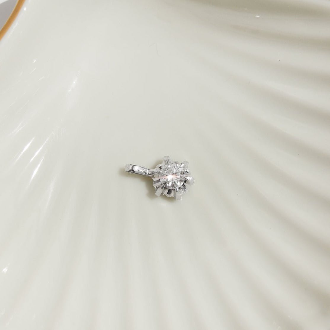 14 Karat Goldanhänger mit Brillanten – Klein aber Oho - Honey Jewelry