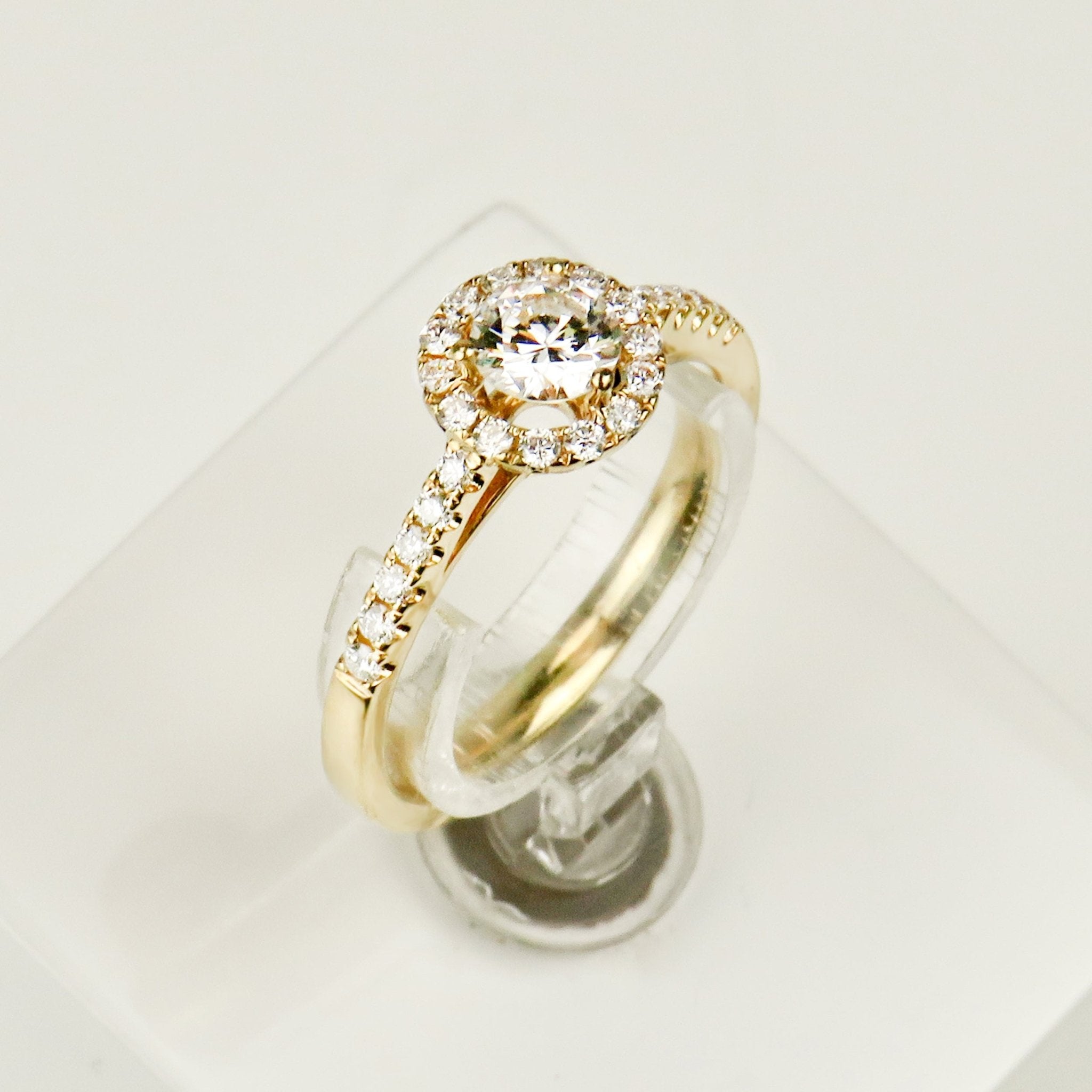 18 Karat Halo - Goldring mit Brillanten – Leuchtendes Meisterwerk - Honey Jewelry