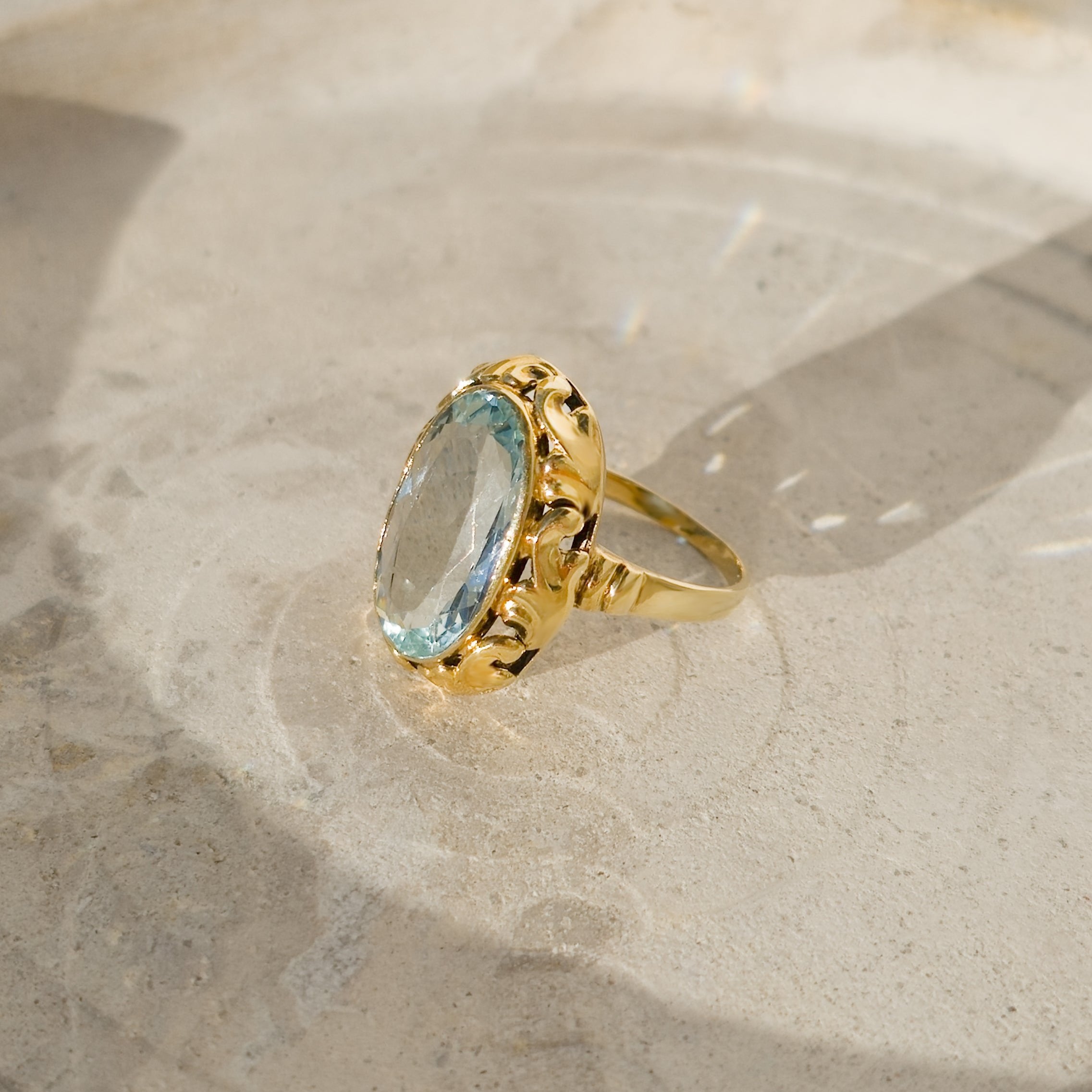 Jugendstil-Ring mit Aquamarin