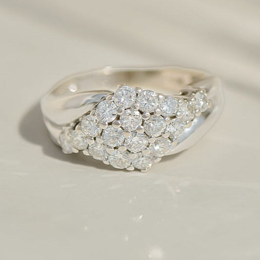 Vintage Crossover-Ring aus 14K Weißgold mit Brillanten