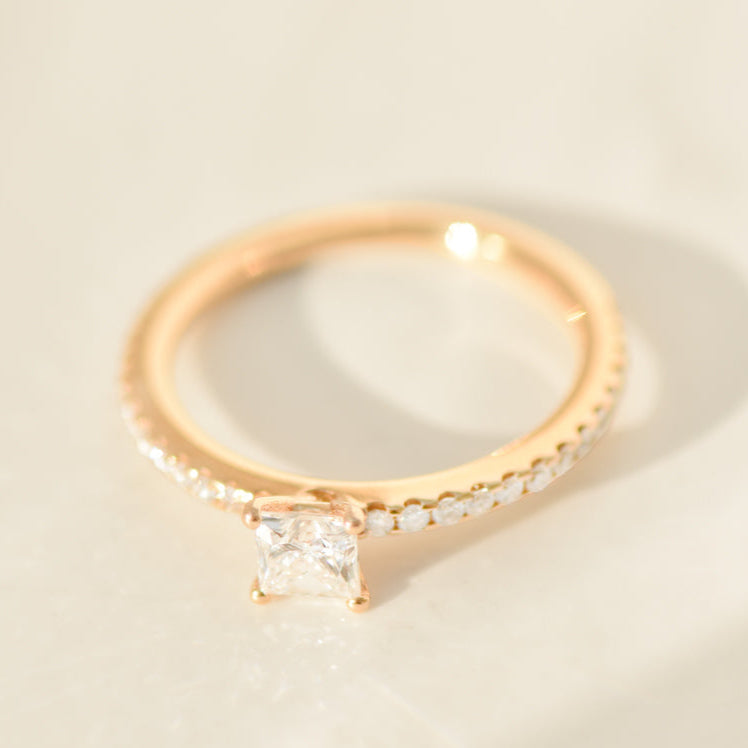 Wempe 750 Goldring 'Kim' with brilliant - exclusive design