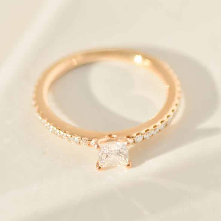 Wempe 750 Goldring 'Kim' with brilliant - exclusive design