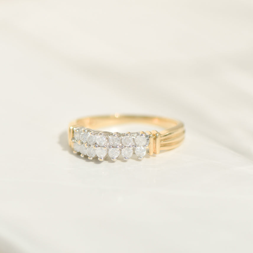 Bicolor vintage ring with diamonds – Sparkling 70s architecture for your finger