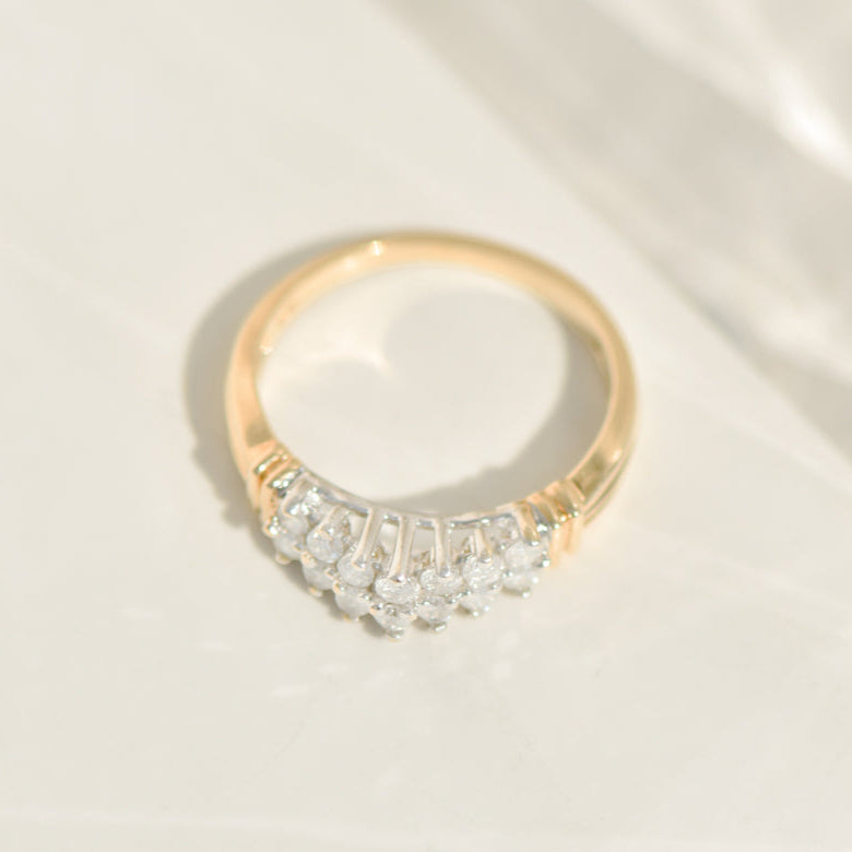 Bicolor vintage ring with diamonds – Sparkling 70s architecture for your finger