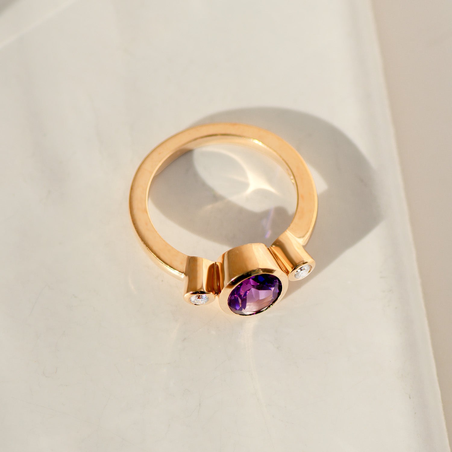 Eleganter Vintage-Ring aus 14 K Gelbgold mit Amethyst & Diamanten – zeitloser Klassiker