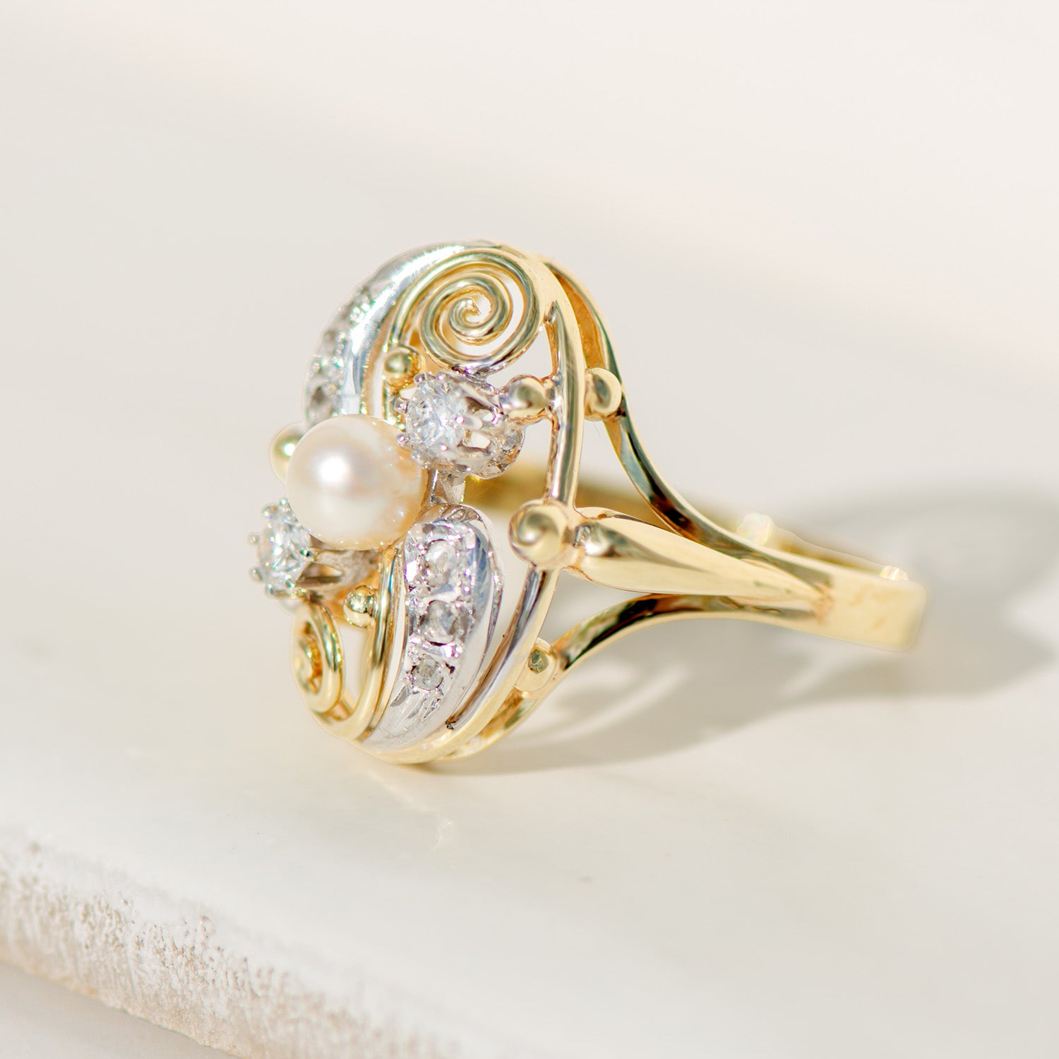 Antiker Jugendstil-Ring mit Perle & Diamanten aus 585er Gelb-Weißgold
