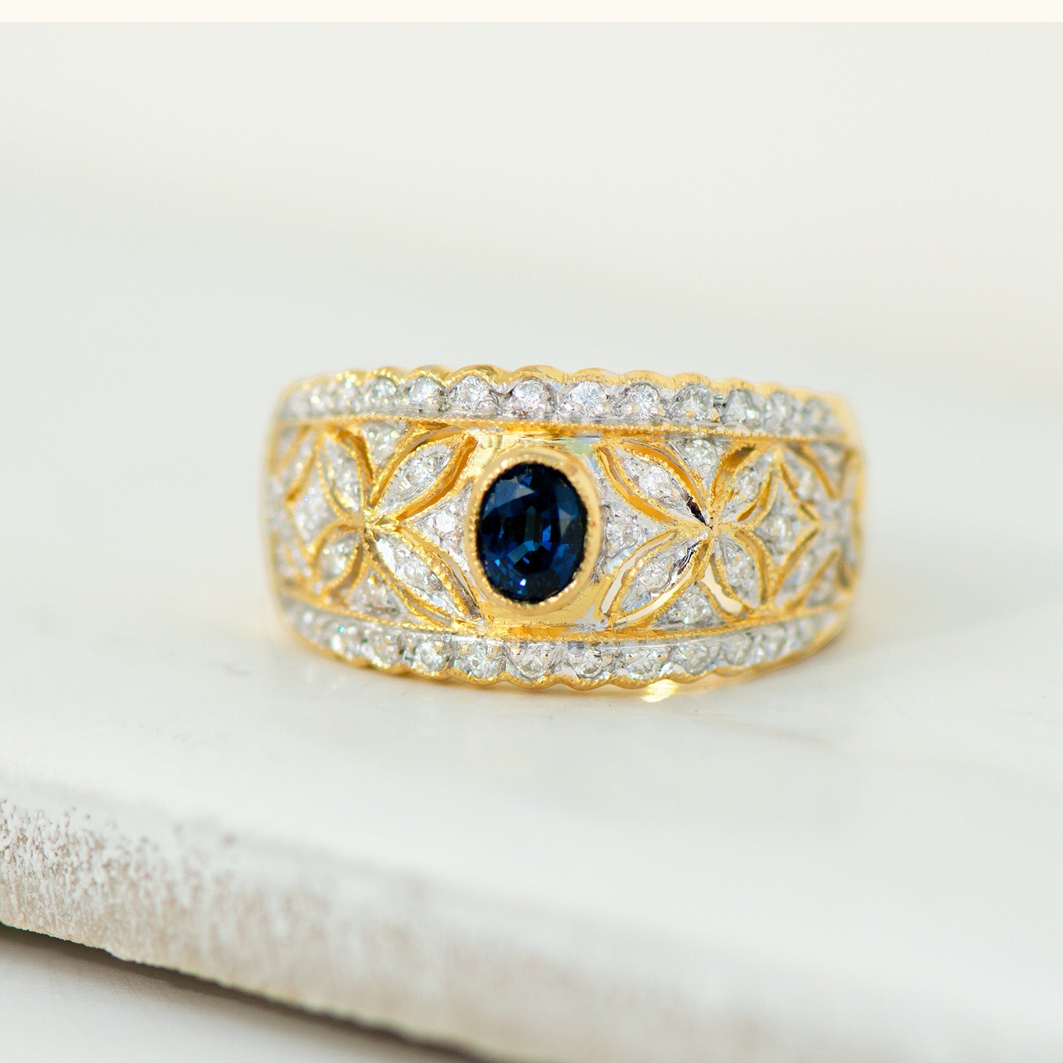 Eleganter Saphir-Diamant-Ring aus 18K Gold | Vintage Luxus