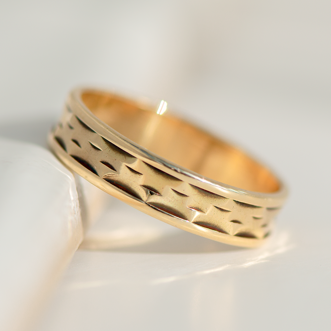 Vintage Bandring 14K Gelbgold mit Gravurmuster