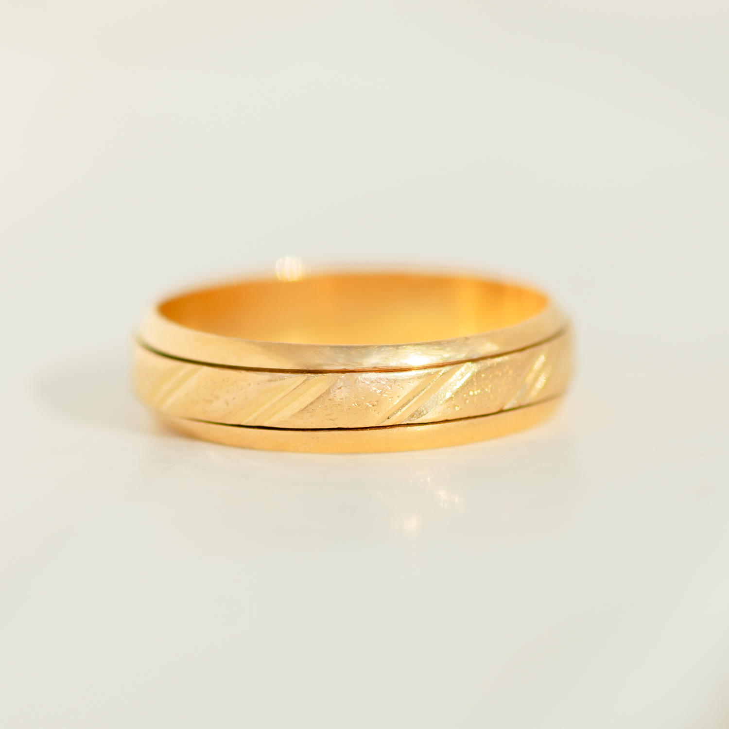 Drehbarer Unisex-Ring aus 22 Karat Gelbgold (Türkei, ca. 1970er Jahre)