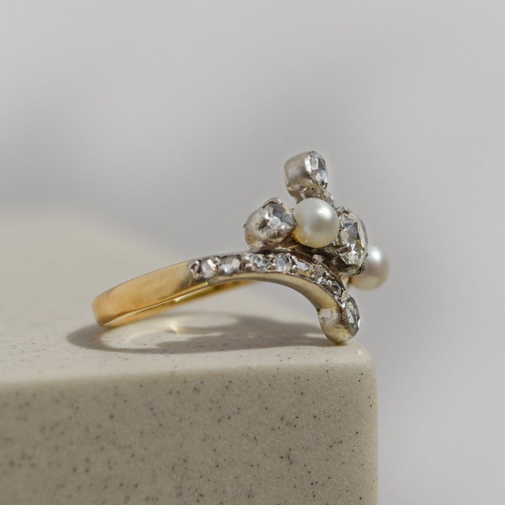 Antiker 18 Karat Goldring mit Perlen und Diamanten – Elegante Kombination - Honey Jewelry