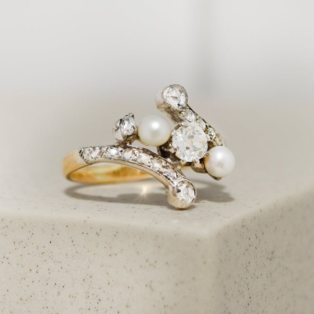 Antiker 18 Karat Goldring mit Perlen und Diamanten – Elegante Kombination - Honey Jewelry