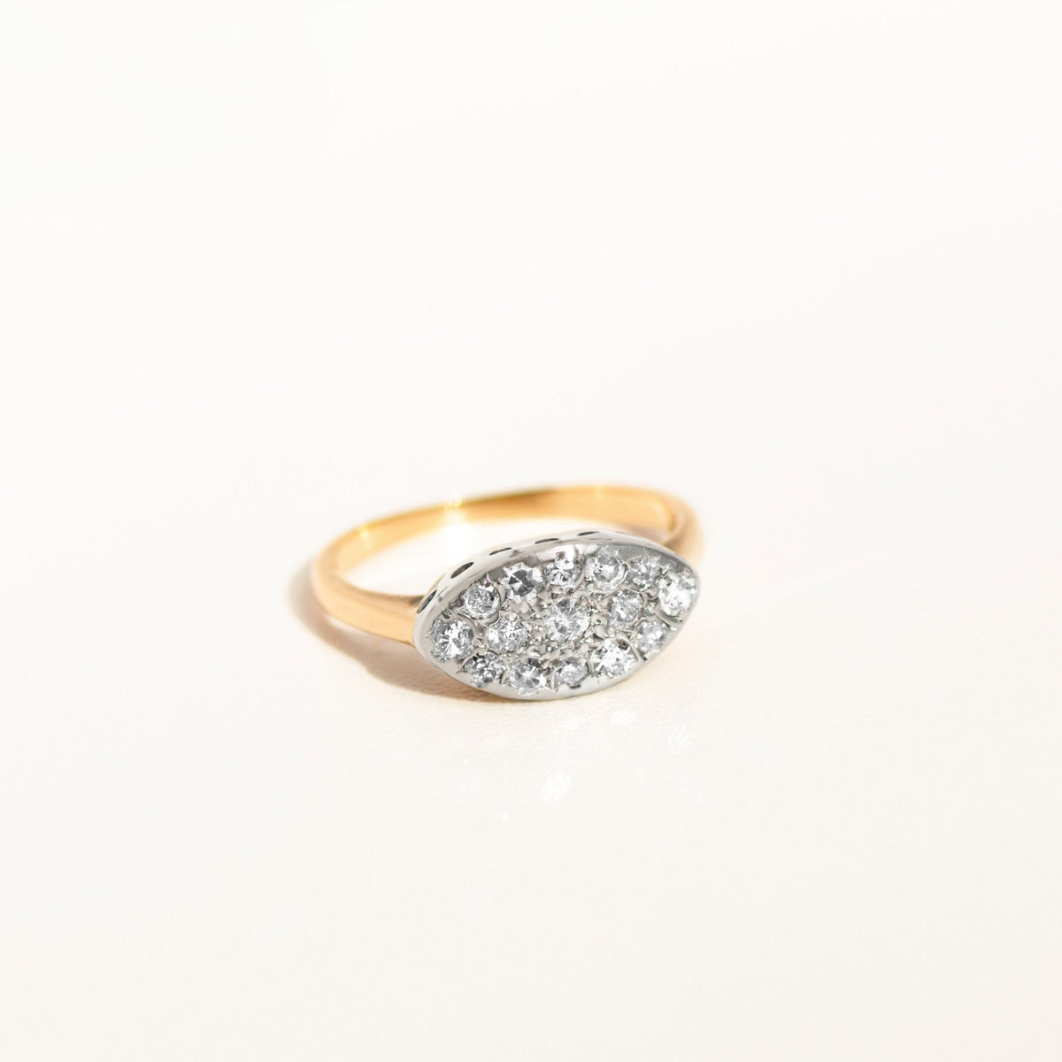 Antiker Diamantring aus 585er Gelbgold – 15 Diamanten im Navette - Design - Honey Jewelry