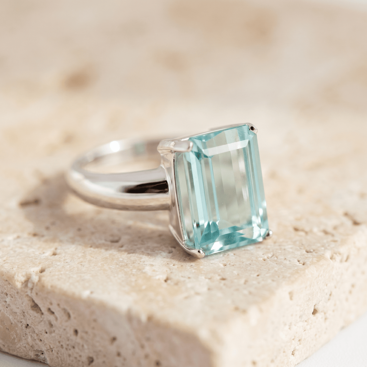 Aquamarin Ring aus 585 Weißgold mit 5,70 ct Aquamarin - Honey Jewelry