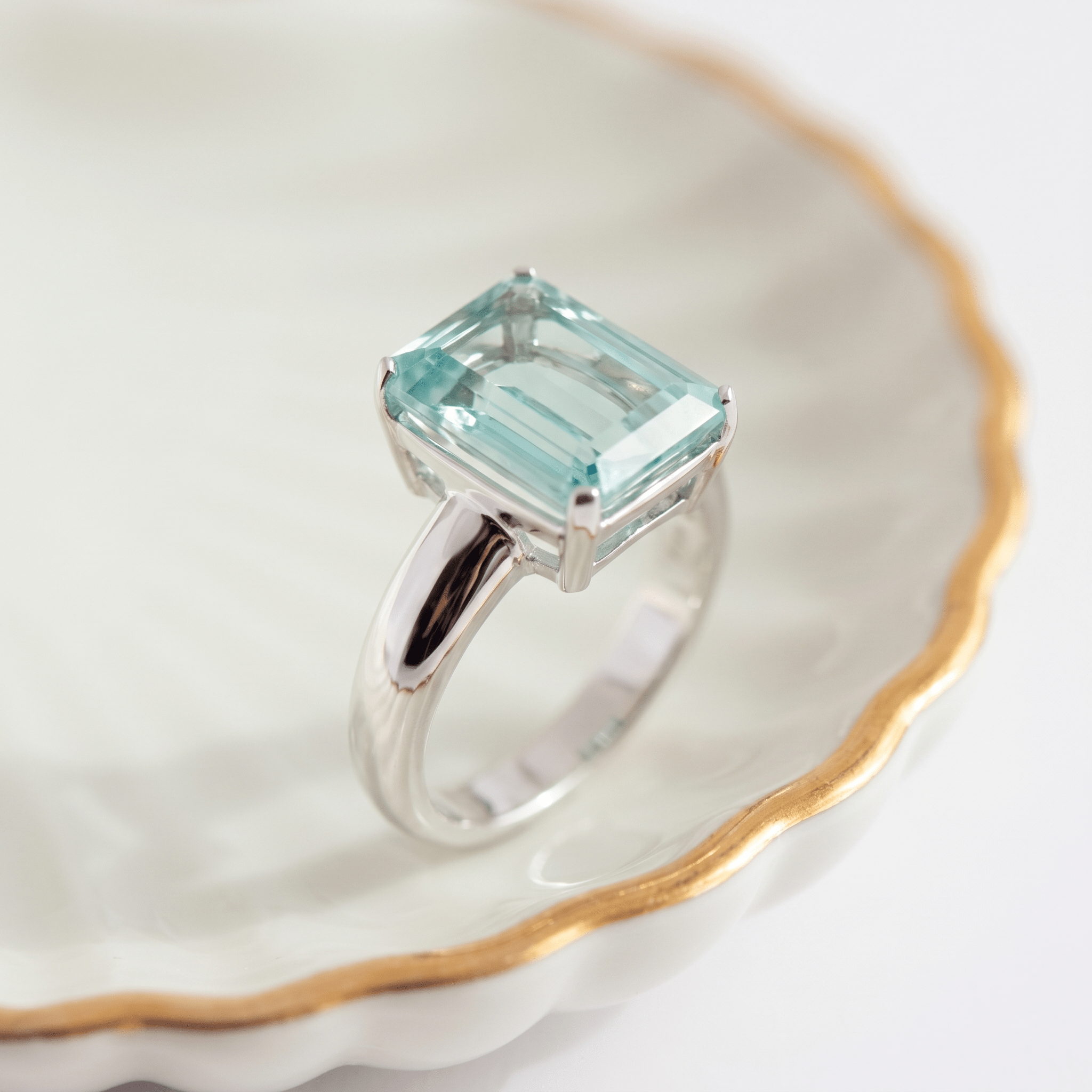 Aquamarin Ring aus 585 Weißgold mit 5,70 ct Aquamarin - Honey Jewelry