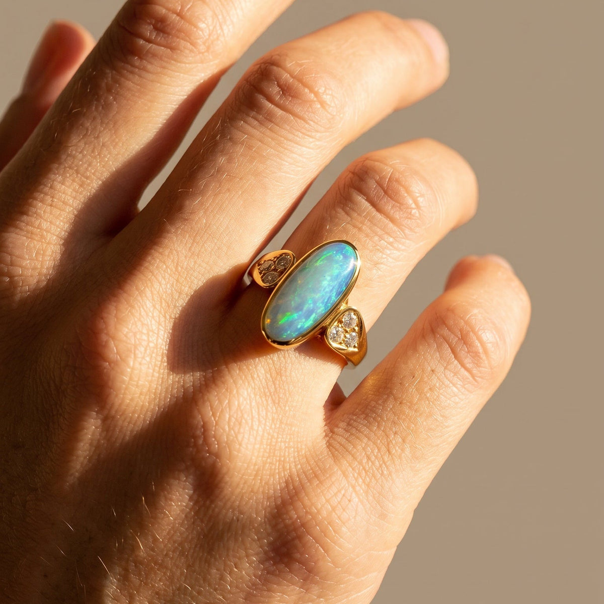 Boulder Opal Ring aus 750 Gelbgold - Honey Jewelry
