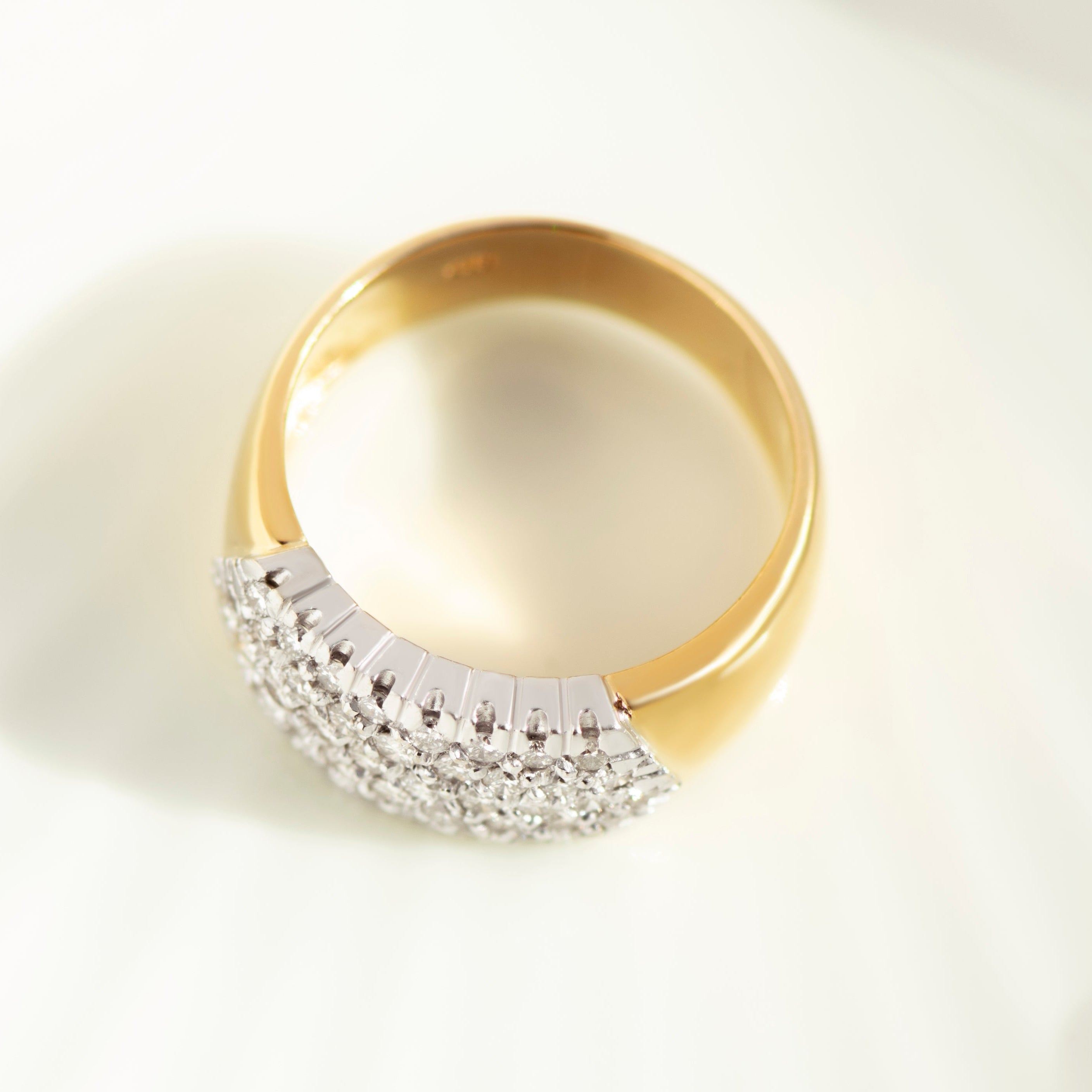 Breiter Diamantring aus 585er Gelbgold