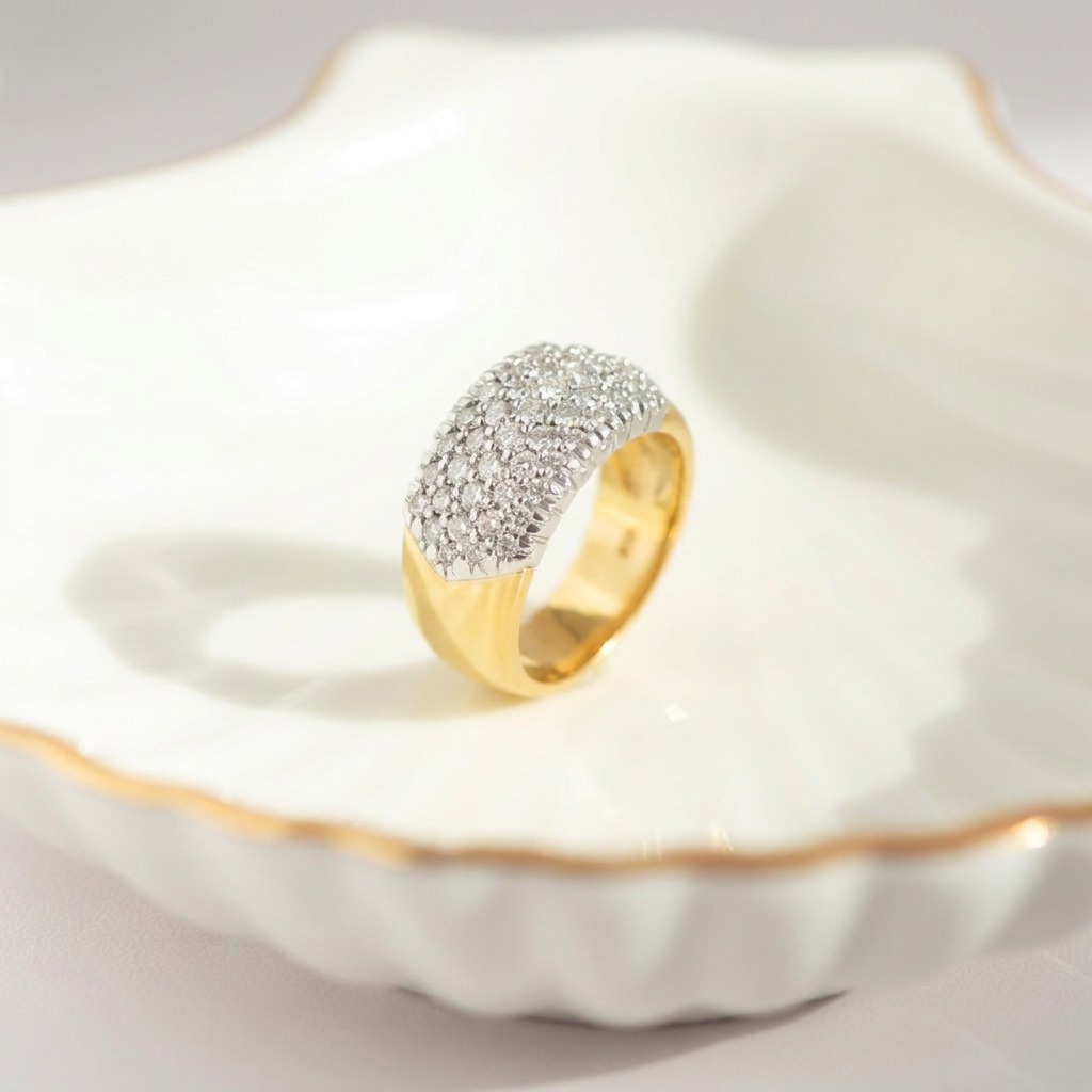 Breiter Diamantring aus 585er Gelbgold