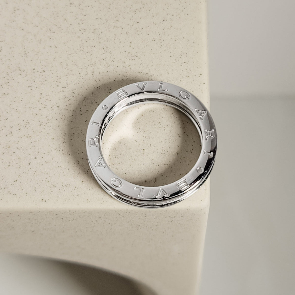 Bulgari B - Zero 1 aus 750er Weißgold– Ein Meisterwerk der Schmuckkunst - Honey Jewelry