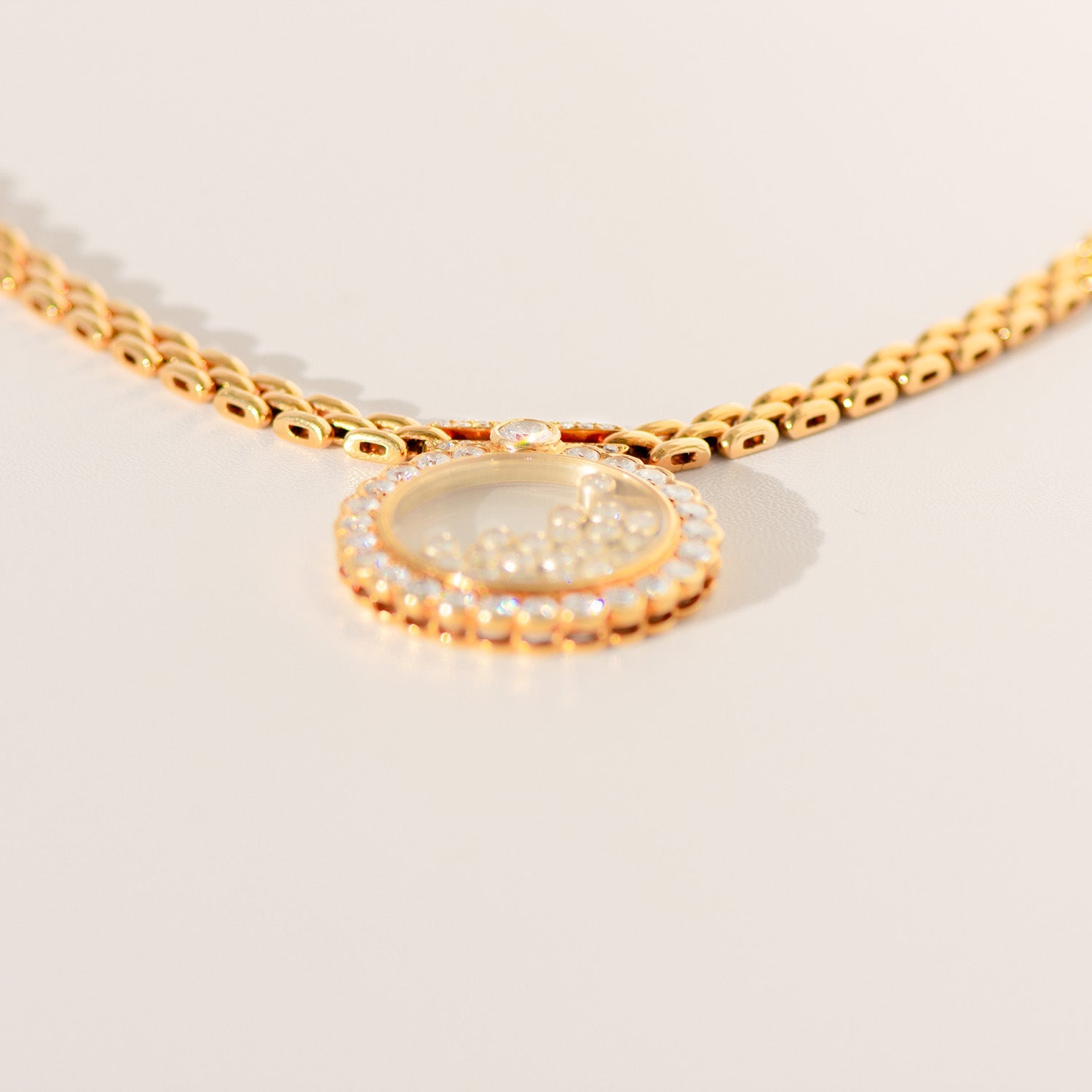 Chopard Einzelanfertigung „Happy Diamonds“ Collier | 18 Karat Gold | 3,0 ct Diamanten - Honey Jewelry