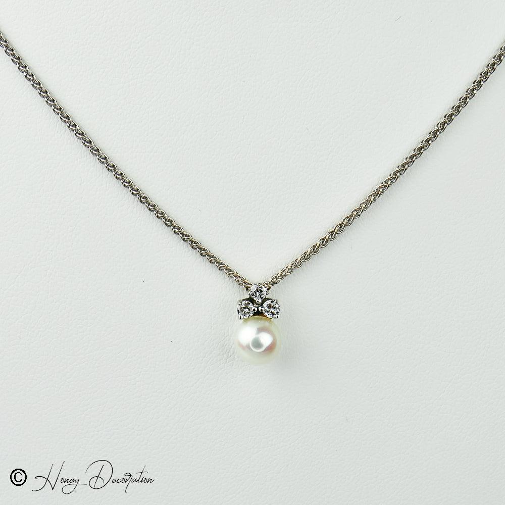 Elegante 18 Karat Weißgoldkette mit Perlenanhänger - Honey Jewelry