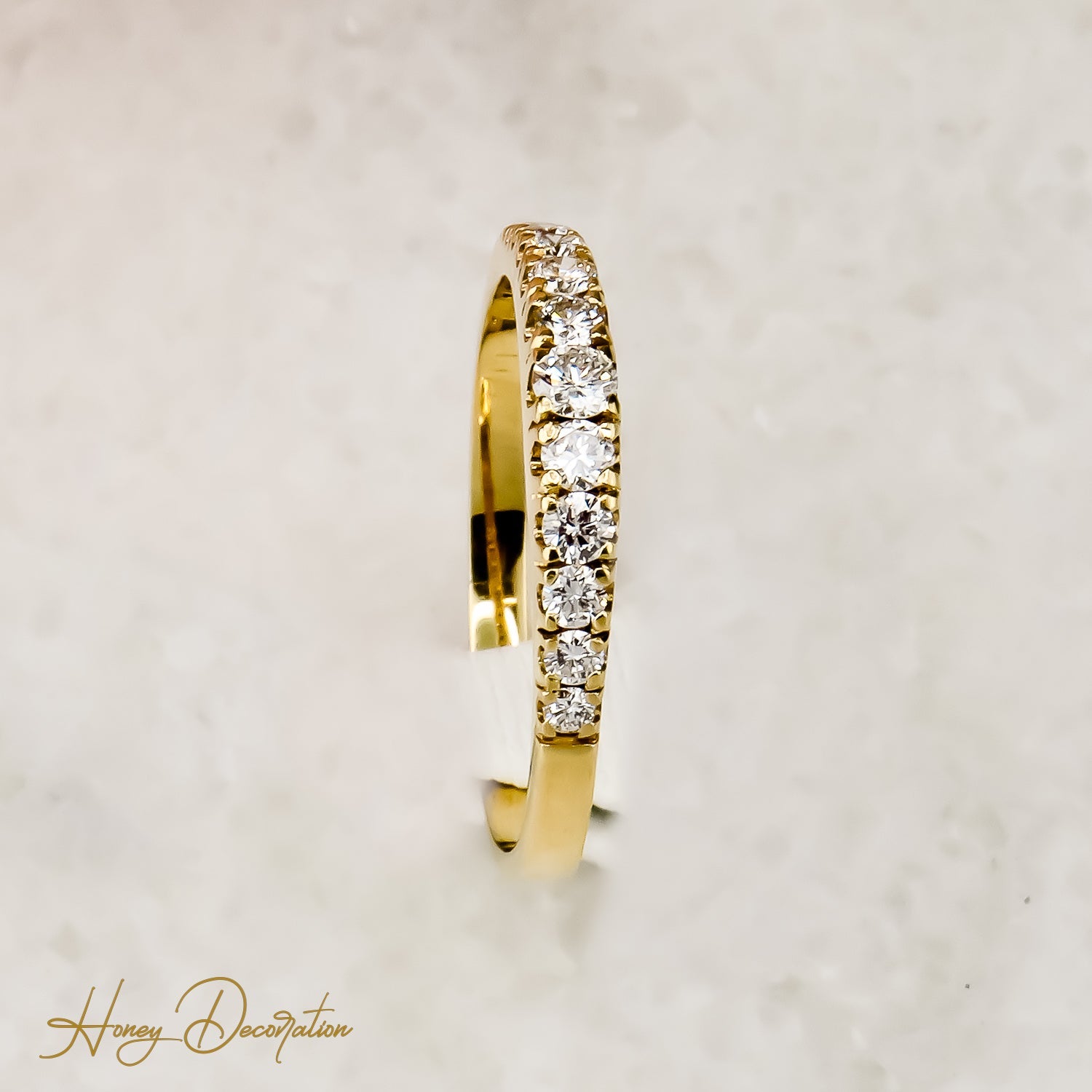 Eleganter 18 Karat Halbmemory - Ring mit Diamanten - Honey Jewelry