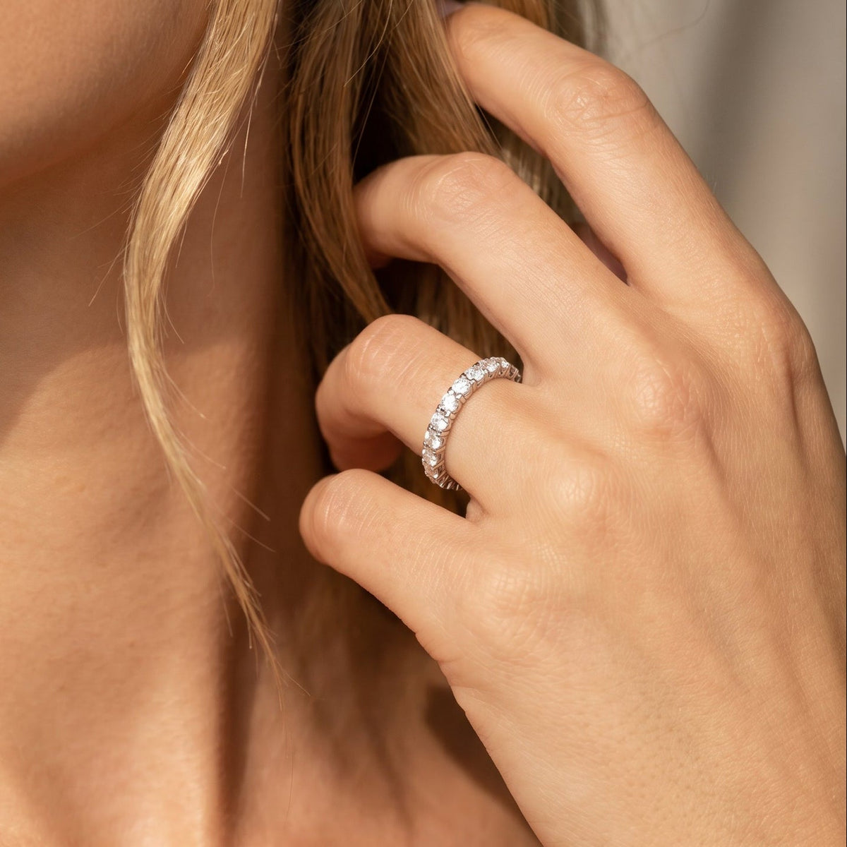 Eternity Ring aus Weißgold mit Brillanten - Honey Jewelry