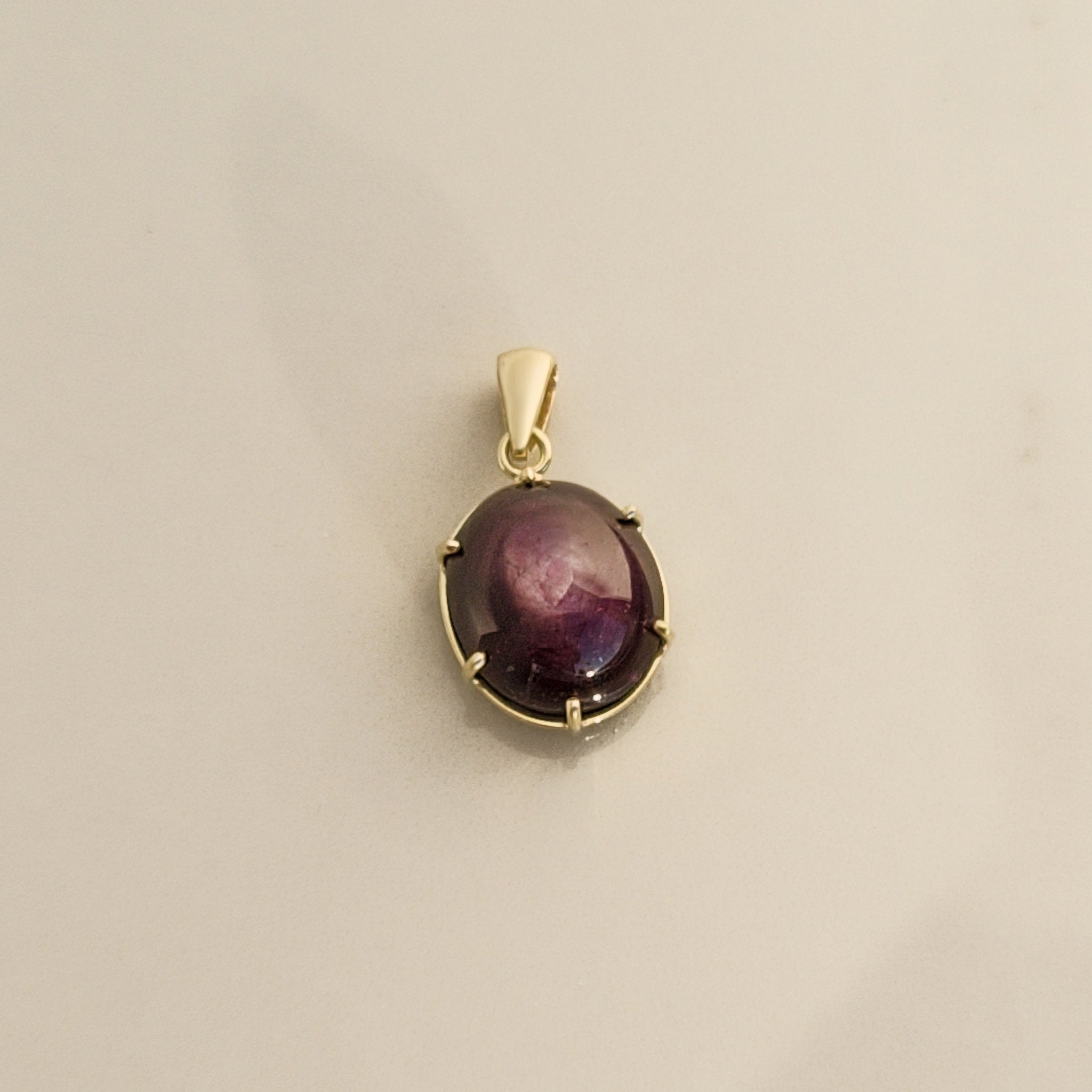 Exklusiver 14K Gold Sternrubin-Anhänger - 1,2x1,4cm Cabochon-Form - Honey Jewelry