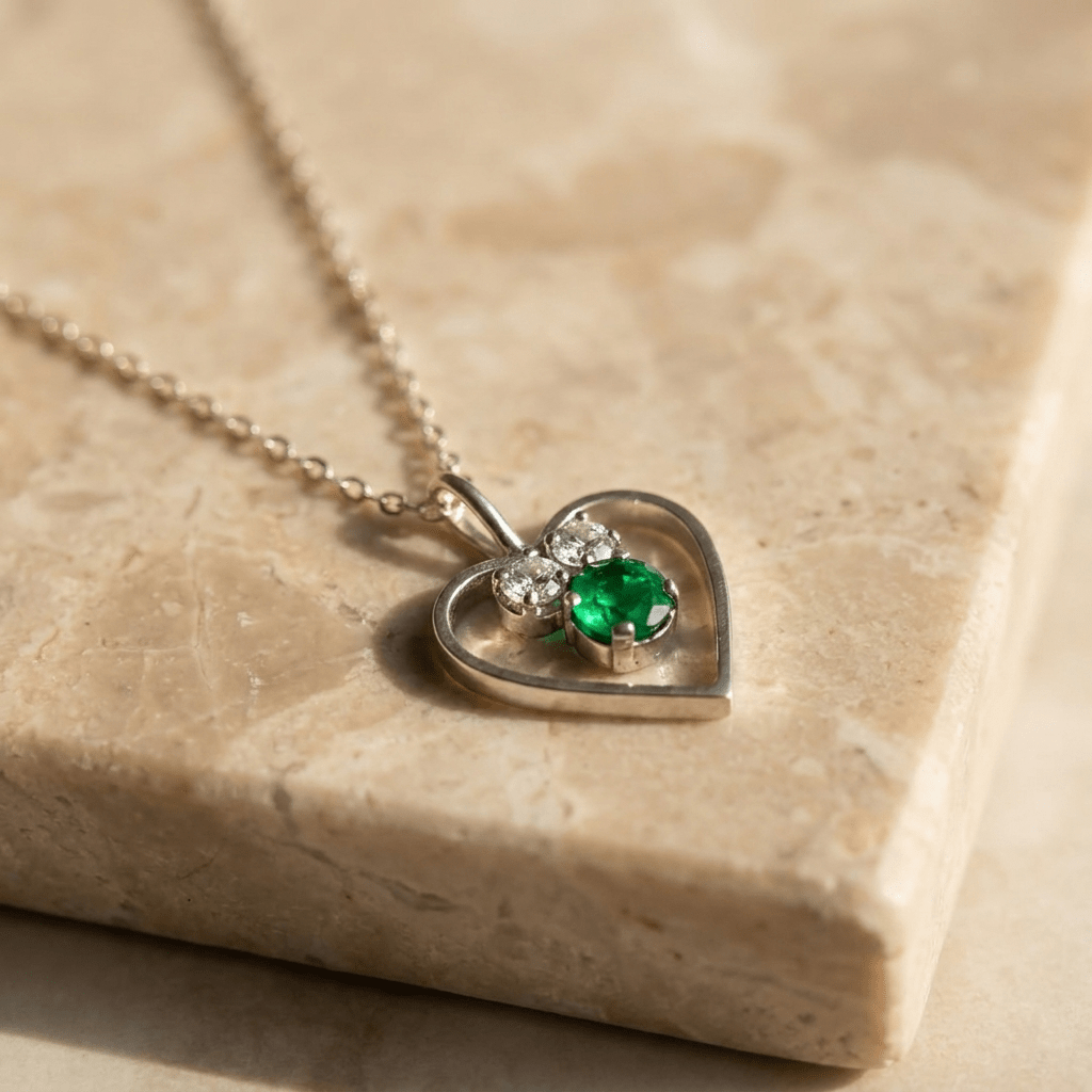 Feines 14 Karat Goldkettchen mit Herz-Anhänger – Subtiler Luxus - Honey Jewelry