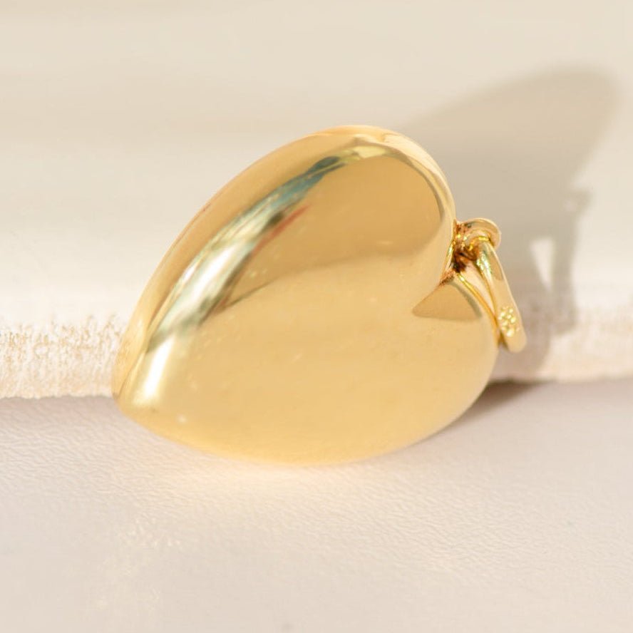 Herzanhänger aus 14 Karat Gelbgold – klassisches Liebessymbol im 90er - Jahre - Design - Honey Jewelry