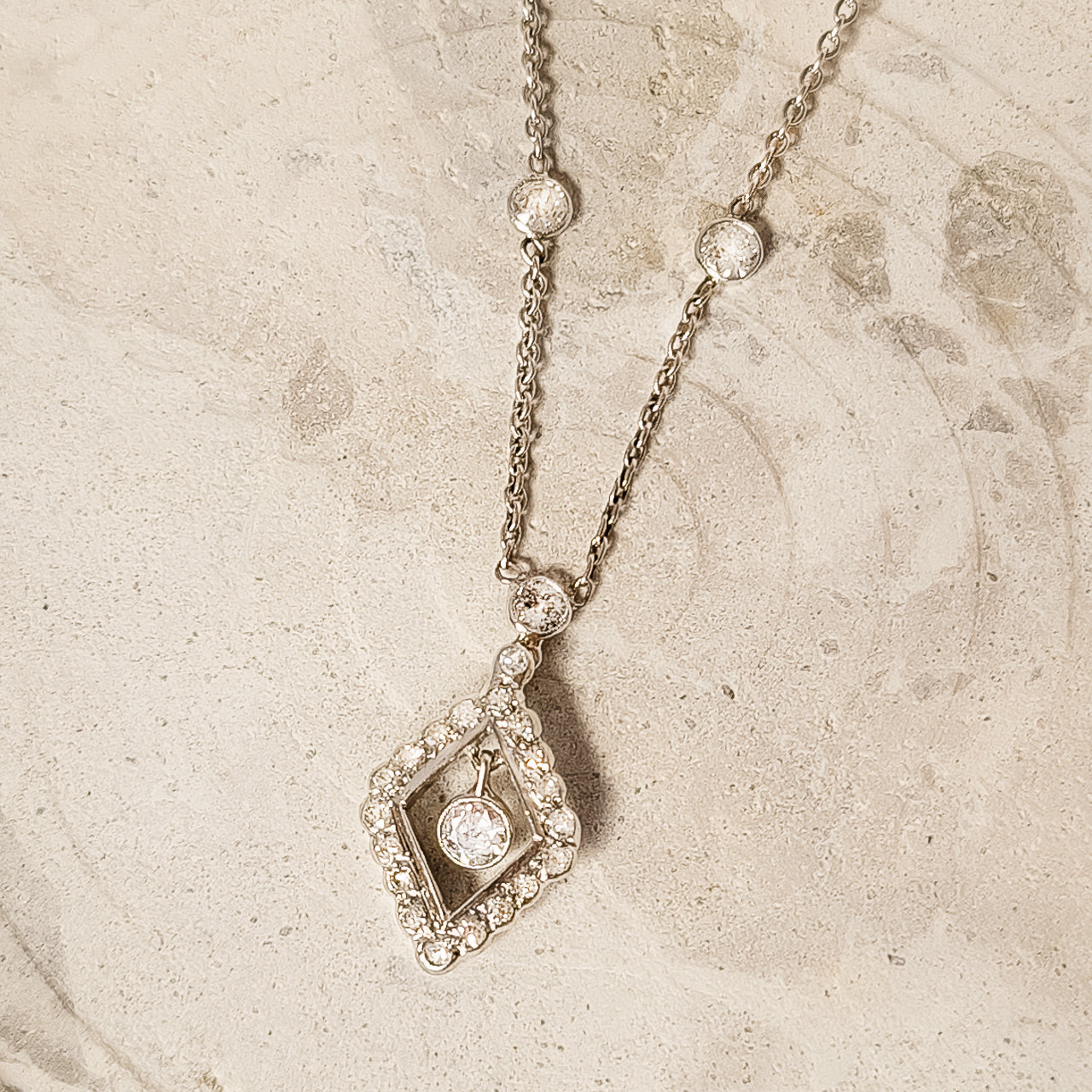 Art Deco Diamant chain made of white gold