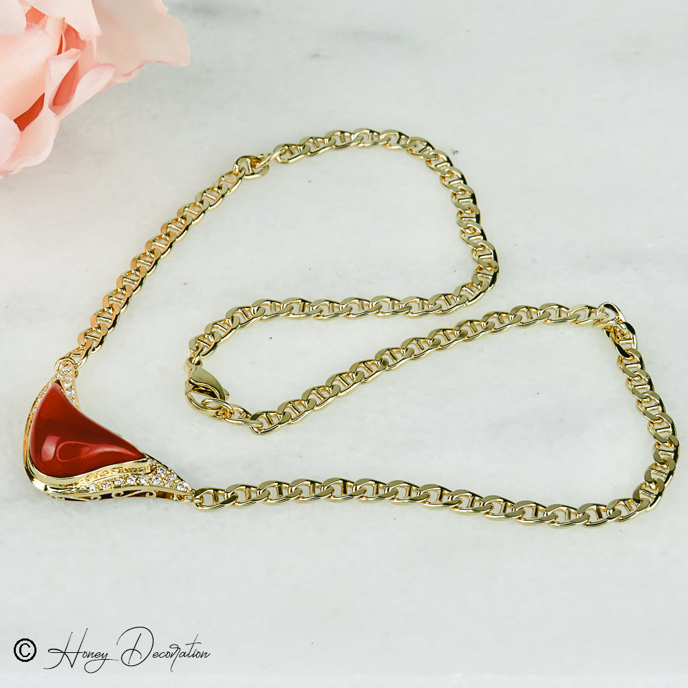 Impressive gold coral necklace