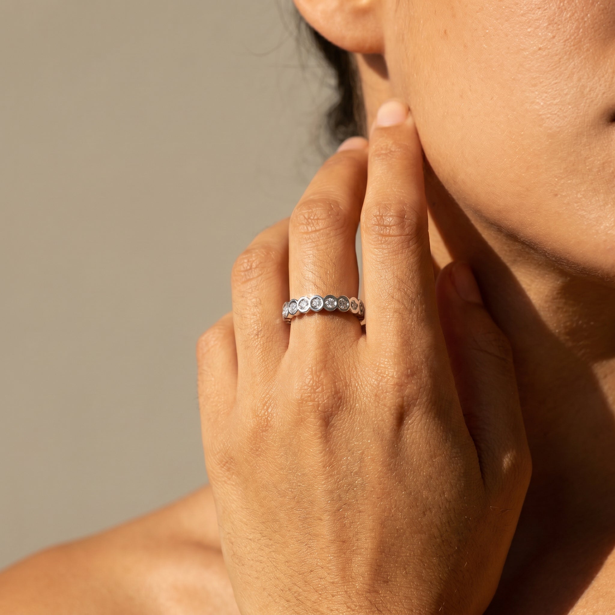 Memory Ring aus 585er Weißgold – Vollmemory mit 21 Diamanten - Honey Jewelry