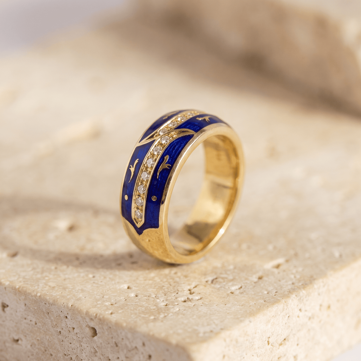 Original Fabergé Ring aus 750 Gelbgold mit blauem Email - Honey Jewelry