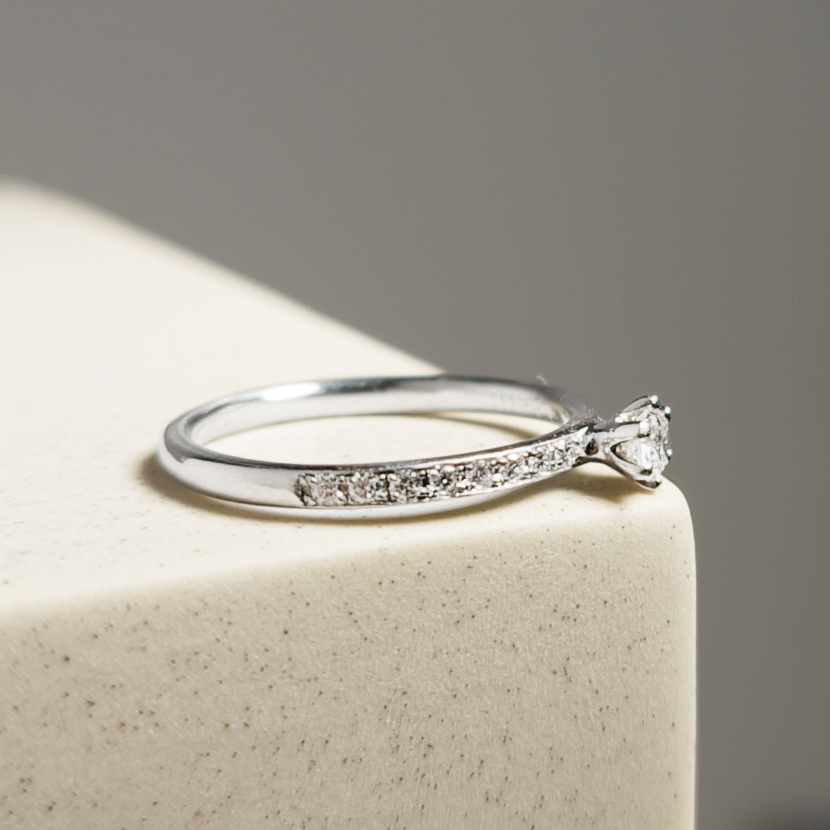Platinring mit Brillanten – Höchste Eleganz - Honey Jewelry