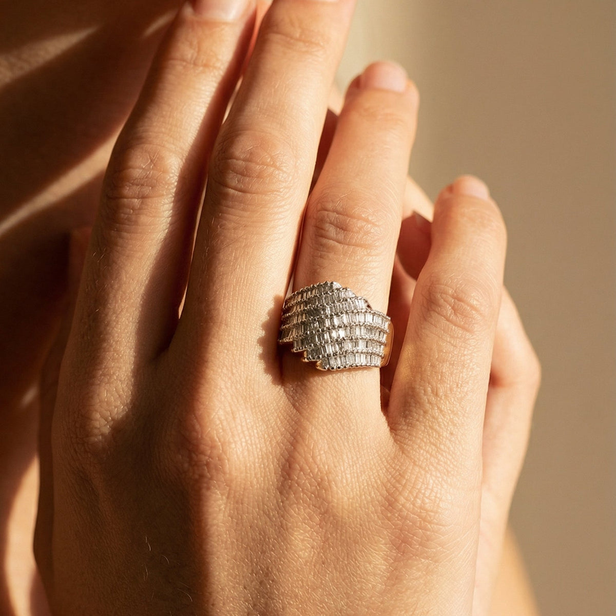 Magnificent gold ring from 585 gold with diamonds