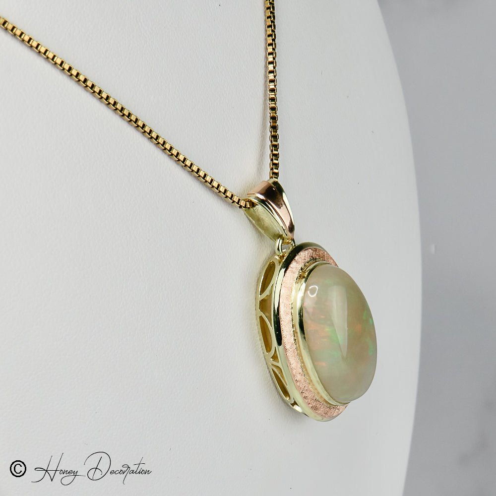 Prächtiger Opal - Anhänger aus 14 Karat Gold - Honey Jewelry