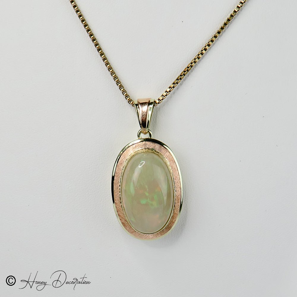 Prächtiger Opal - Anhänger aus 14 Karat Gold - Honey Jewelry