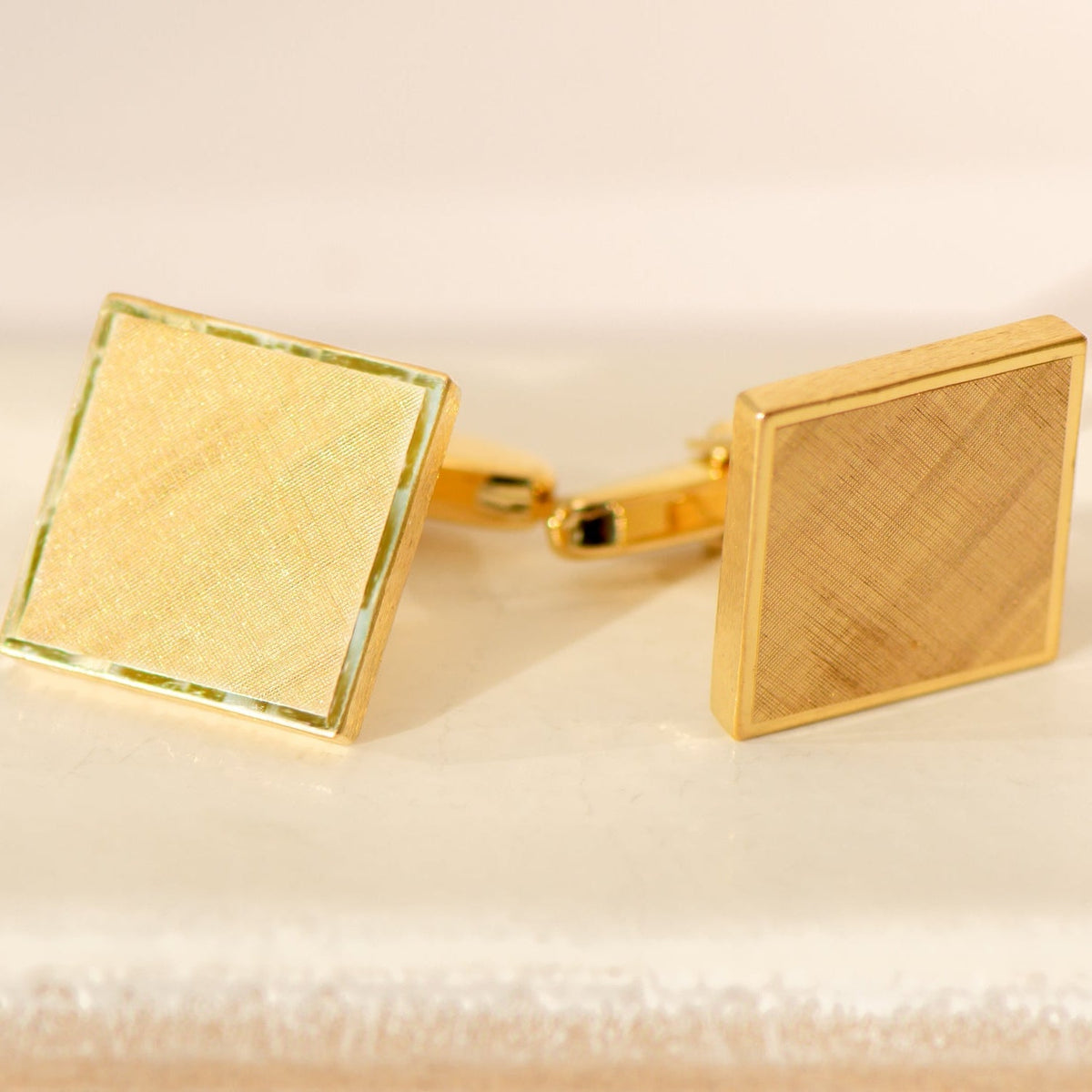 Quadratische Manschettenknöpfe aus 8 Karat Gelbgold - Honey Jewelry