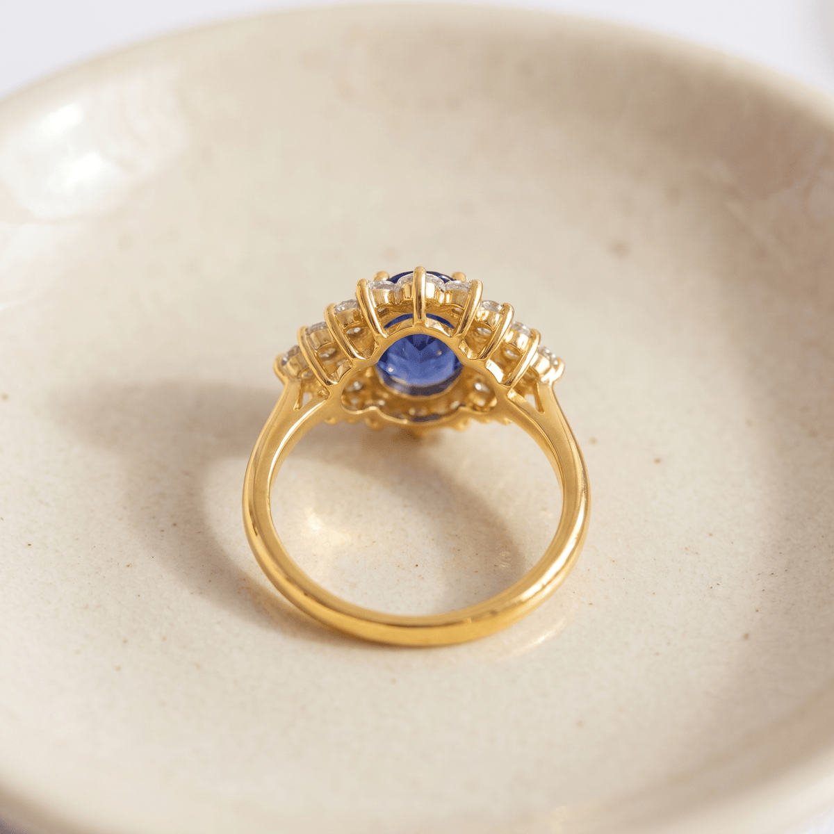 Saphir Diamantring aus 750 Gelbgold mit Sternrosette - Honey Jewelry