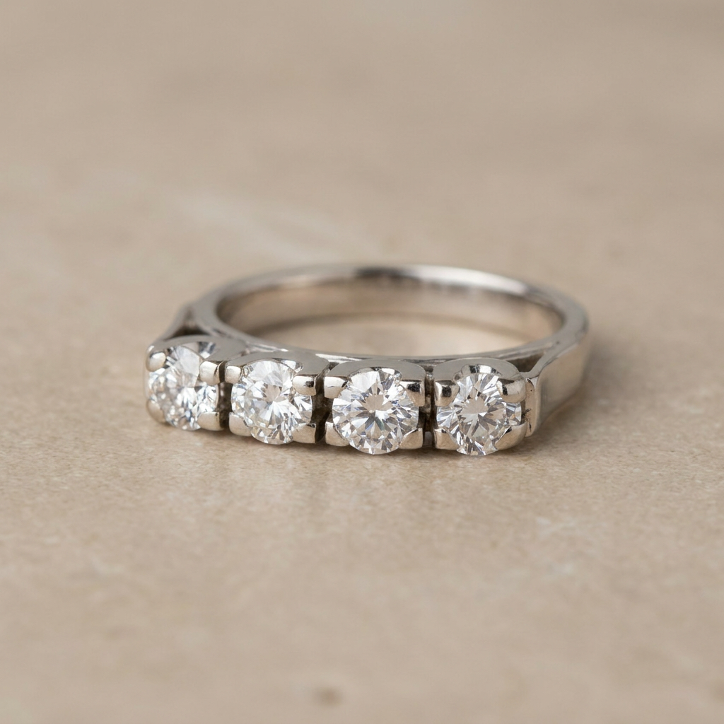 Fantastic half-memory ring made of 14 carat white gold with 4 diamonds