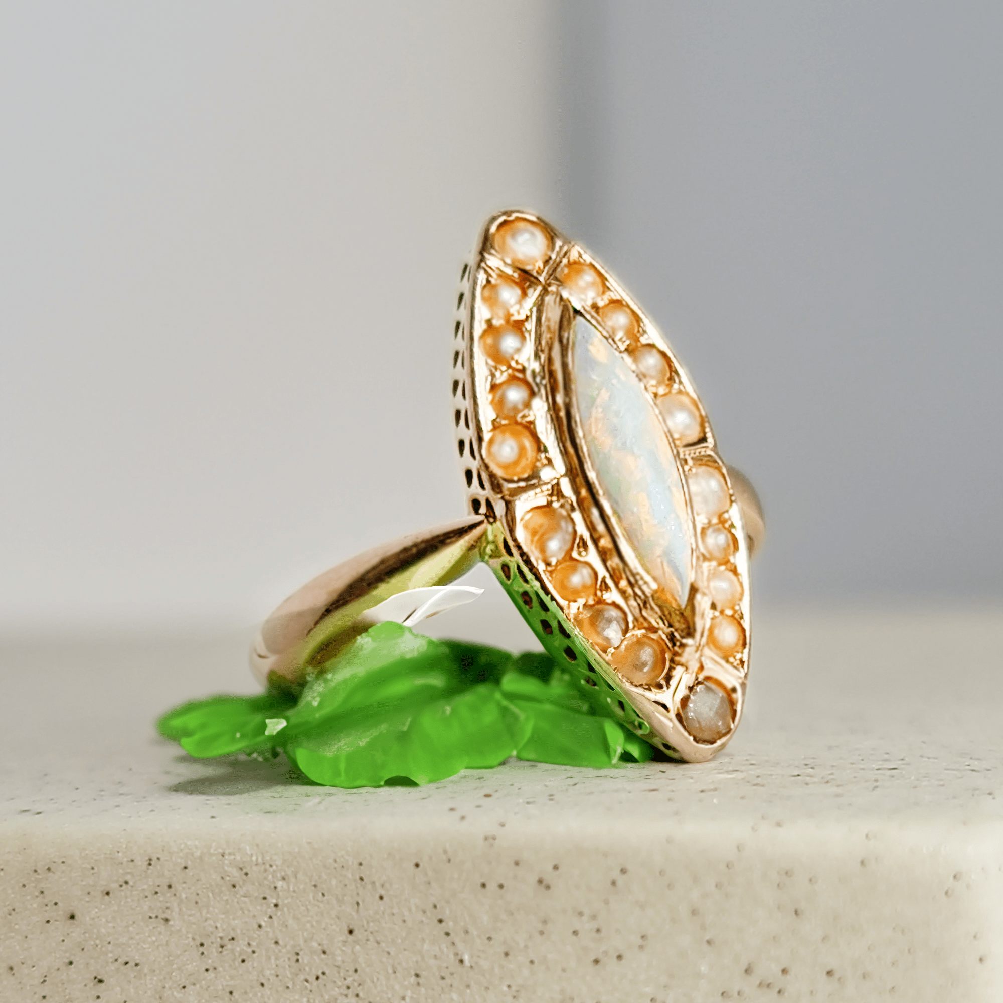 Viktorianischer Opal - Marquise - Ring aus 8K Gold - Honey Jewelry