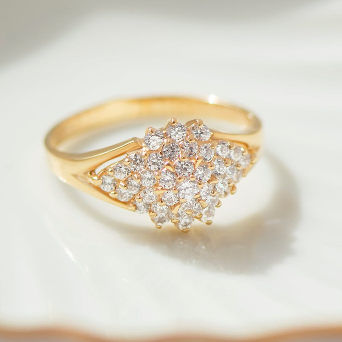 Vintage Cluster-Ring 14K Gold mit 38 Zirkonia