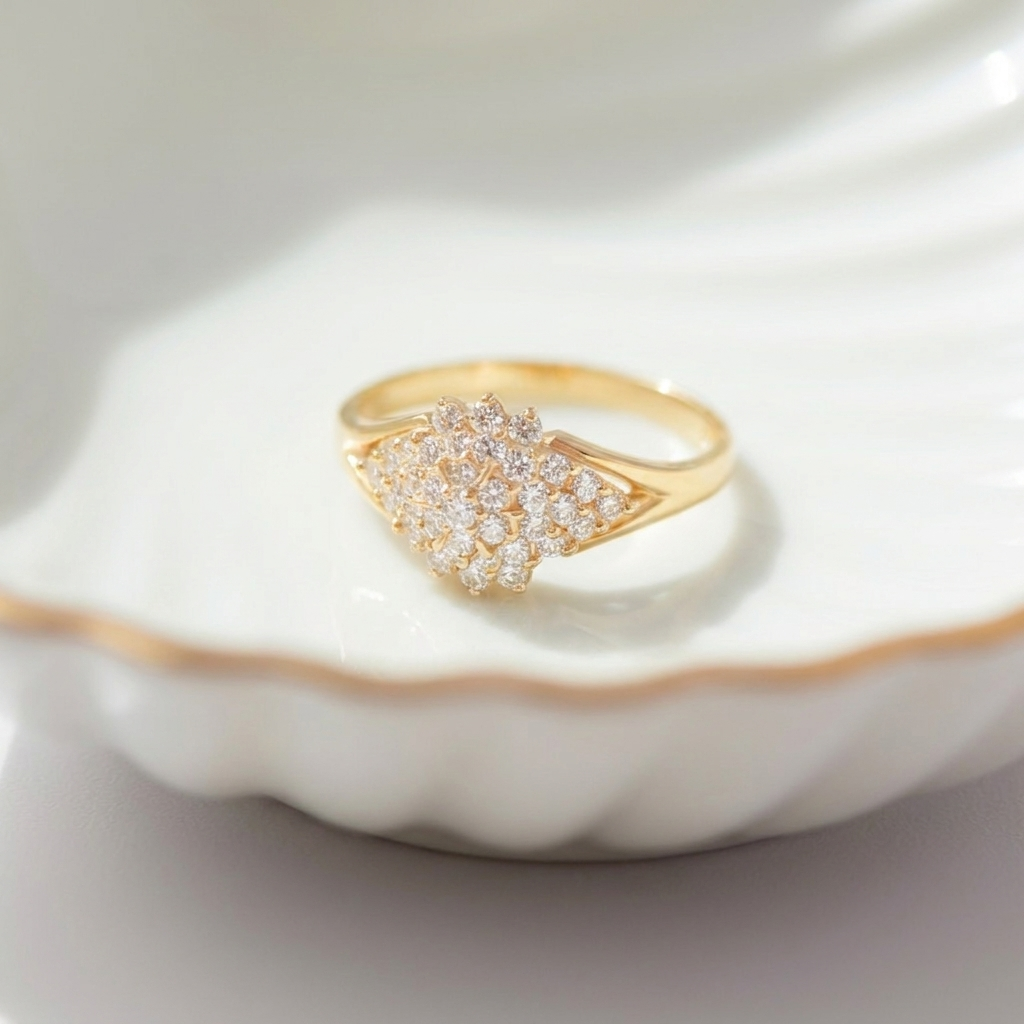 Vintage Cluster-Ring 14K Gold mit 38 Zirkonia