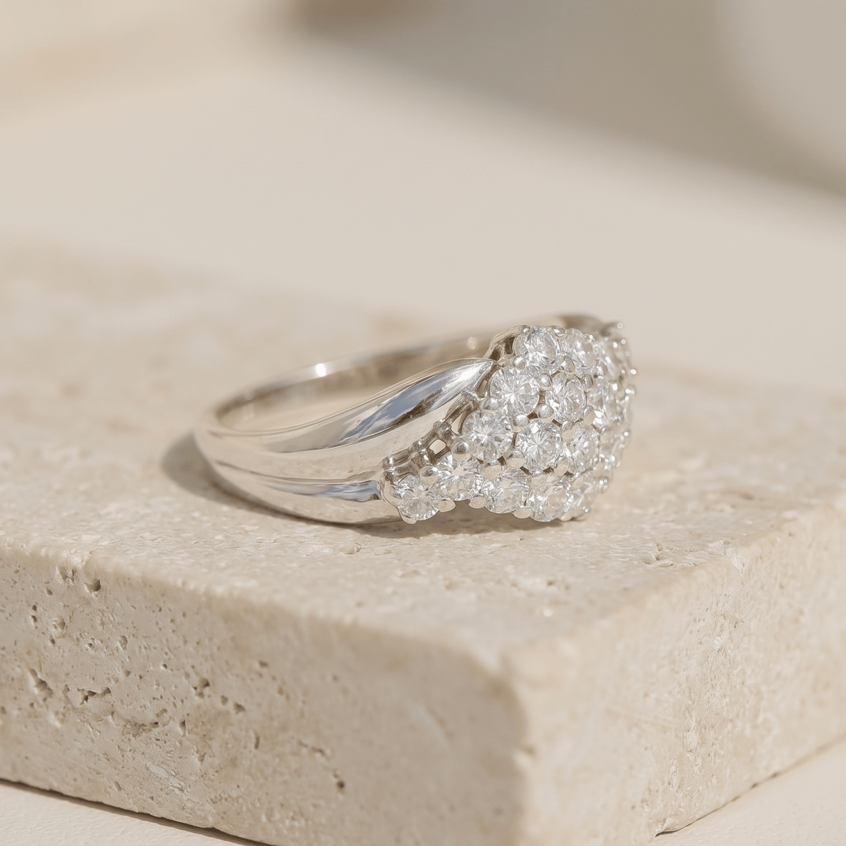 Vintage Crossover-Ring aus 14K Weißgold mit Brillanten - Honey Jewelry