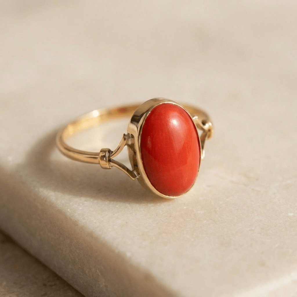 Vintage Korallenring aus 585 Gelbgold mit Cabochon - Honey Jewelry