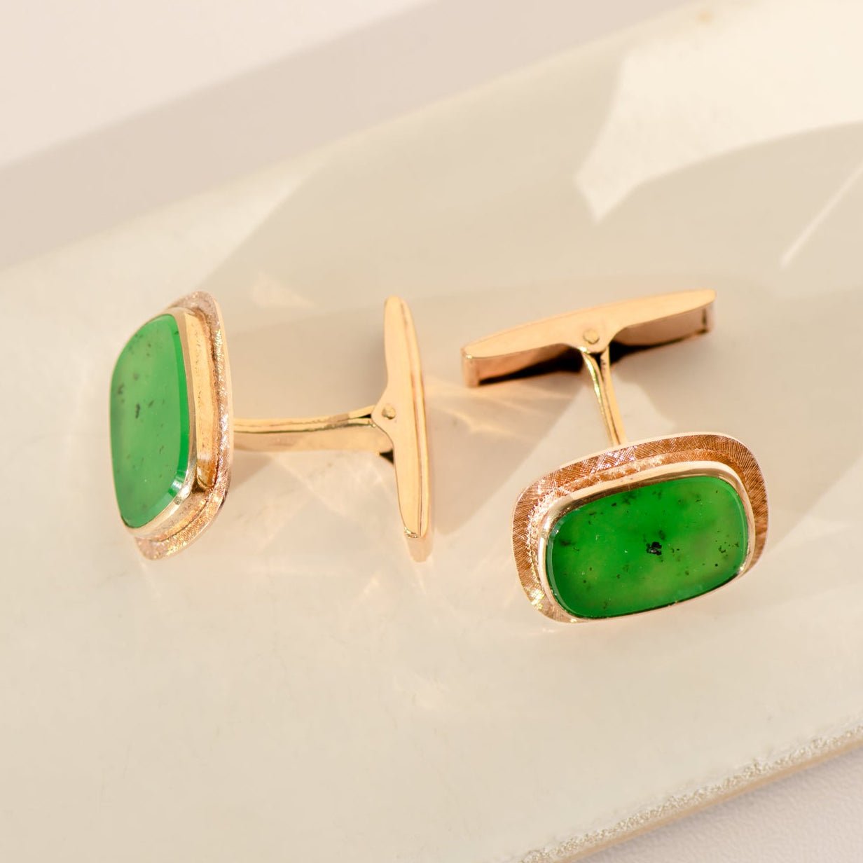 Vintage - Manschettenknöpfe aus 8 Karat Gelbgold mit Jade | 20. Jahrhundert - Honey Jewelry