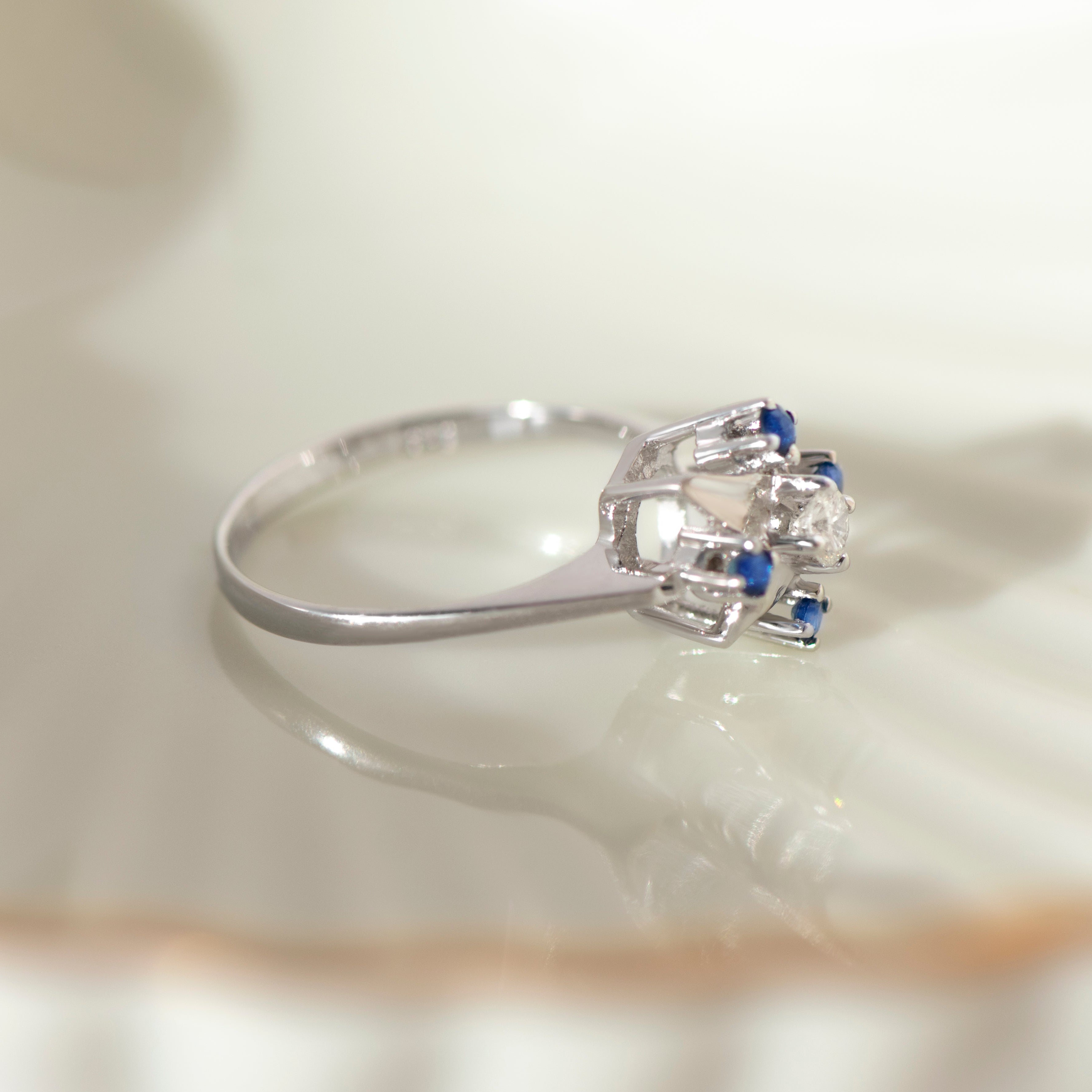 Vintage Saphir-Diamant-Ring aus 585er Weißgold