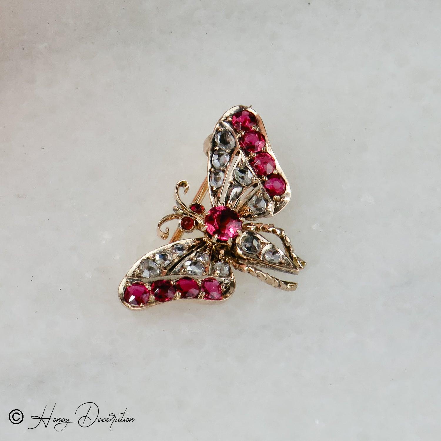 Zeitlose Eleganz: Edle Georgian - Brosche - Honey Jewelry