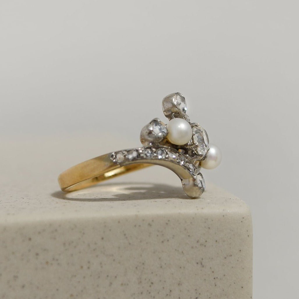 Antiker 18 Karat Goldring mit Perlen und Diamanten – Elegante Kombination - Honey Jewelry