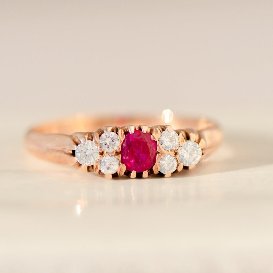 Antiker Rubin - Diamant - Ring aus 14K Roségold - Honey Jewelry